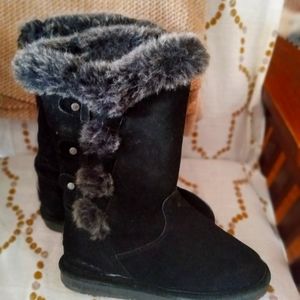 Beautiful Warm BEARPAW Black Suede Boots